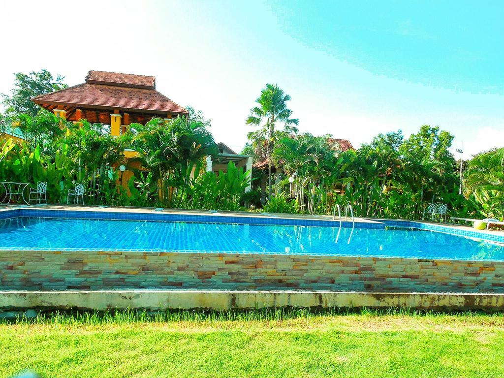 Palm Spa Village Resort แม่ริม ภายนอก รูปภาพ